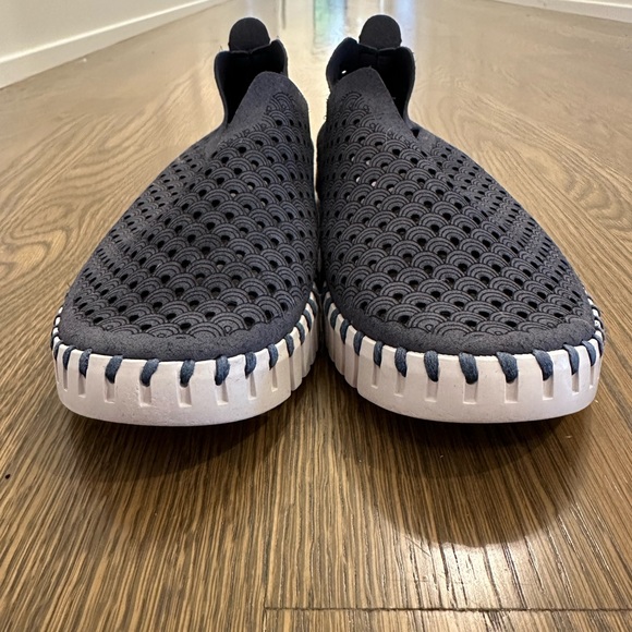 Ilse Jacobsen white and navy Tulip shoes - Picture 1 of 5